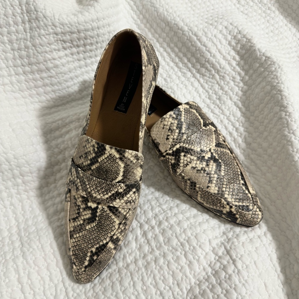 Brand new Steven loafers